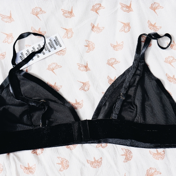 Urban Outfitters NWT Bralette - Picture 2 of 3